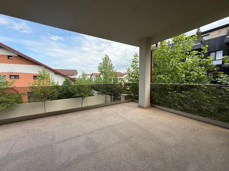 Casă individuală cu 5 camere cu Canalizare în Voluntari