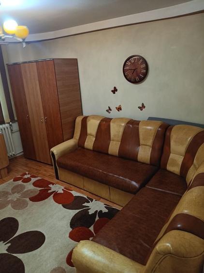 Garsonieră decomandată în Manolești