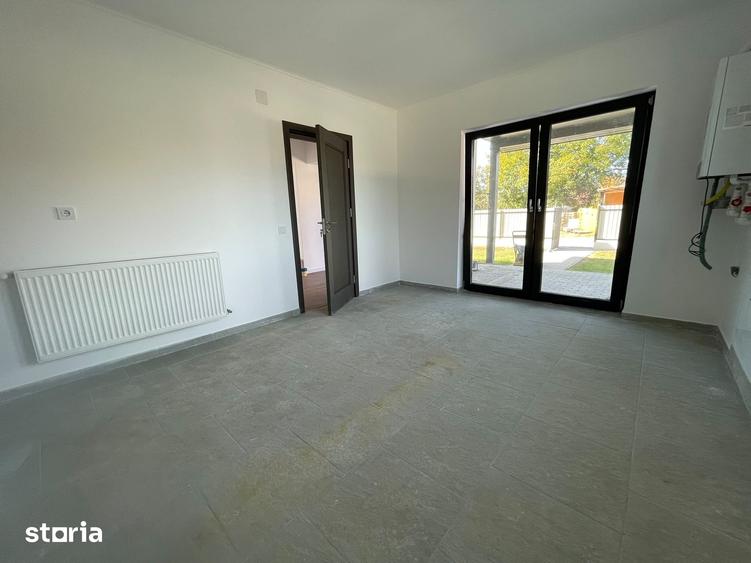 Casă cu 4 camere cu Teren 400 Mp în Central