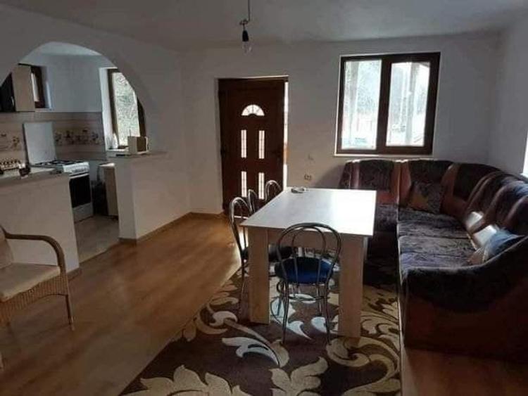Casă cu 4 camere în Central