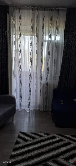 Apartament cu 2 camere semidecomandat în Craiovei