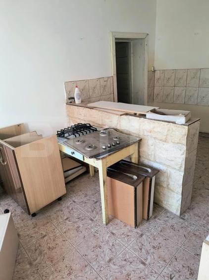 Casă individuală cu 3 camere cu Canalizare în Nord-Vest