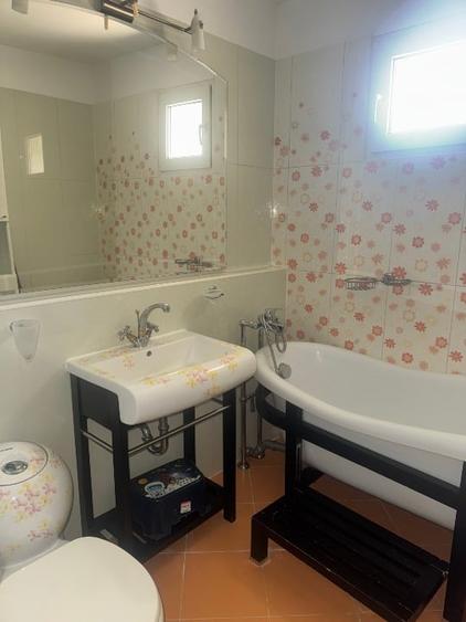 Apartament cu 2 camere semidecomandat, mobilat în Tineretului