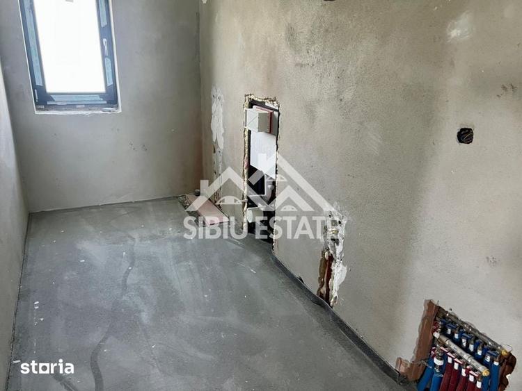 Casă cu 5 camere cu Teren 500 Mp în Central