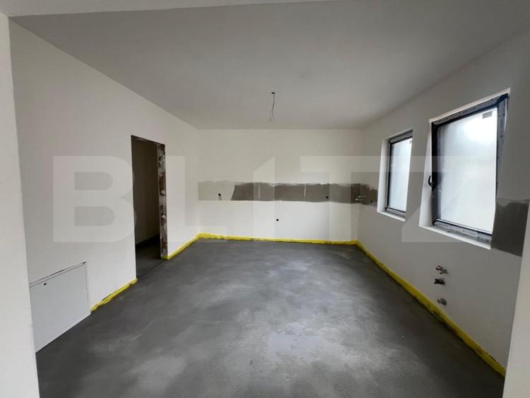 Casă individuală cu 4 camere cu Canalizare în Nord