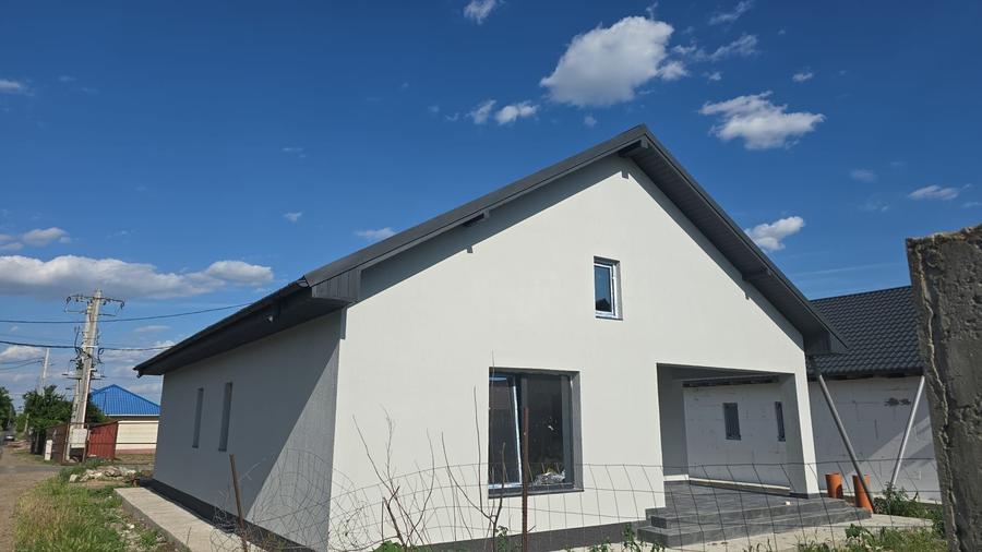 Casă cu 3 camere cu Teren 130 Mp în Vânători