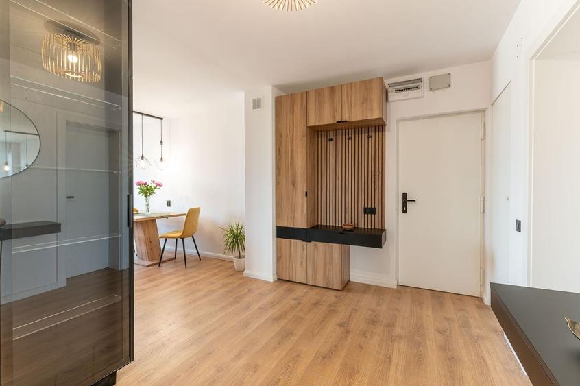 Apartament cu 4 camere decomandat, mobilat în Zorilor