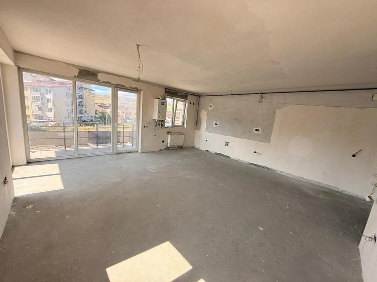 Apartament cu 2 camere semidecomandat în Florești