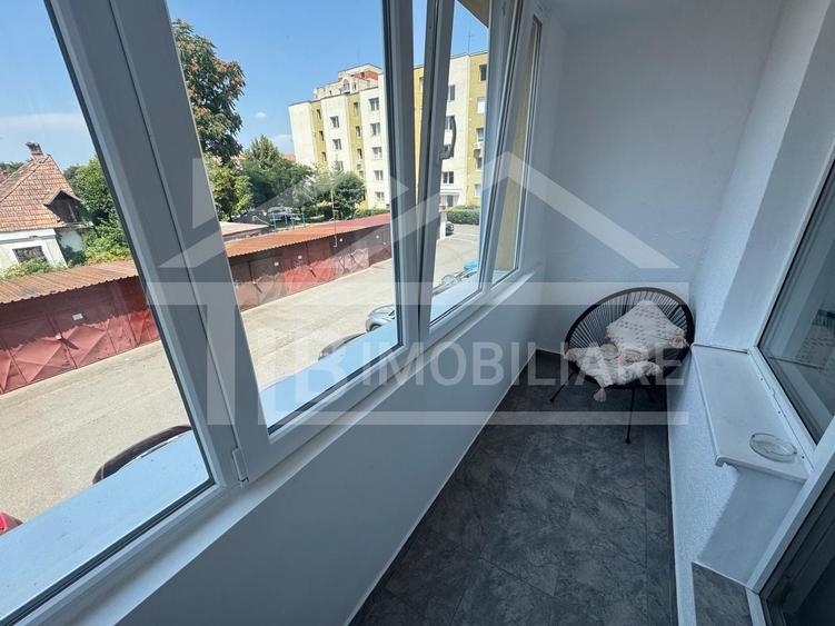 Apartament cu 2 camere decomandat în Cornișa