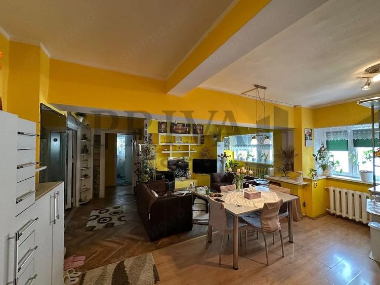 Apartament cu 4 camere decomandat în Simion Bărnuțiu