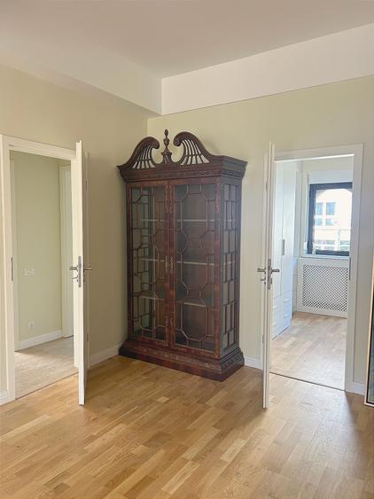 Apartament cu 3 camere în Aviatorilor