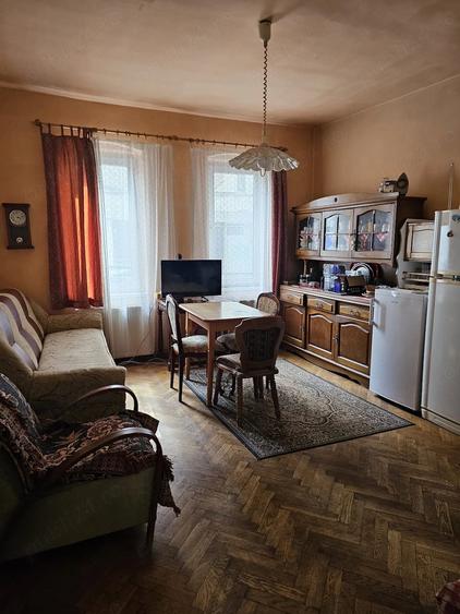 Casă cu 2 camere cu Teren 306 Mp în Central