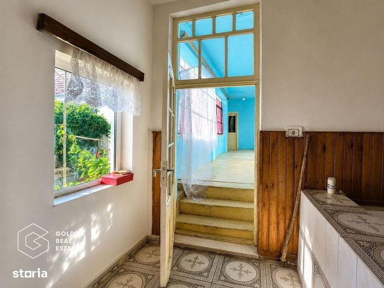 Casă cu 4 camere decomandat cu Teren 420 Mp în Central