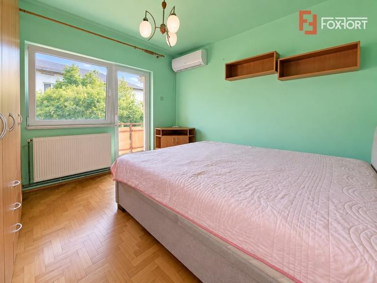 Apartament cu 3 camere decomandat, mobilat în Soarelui