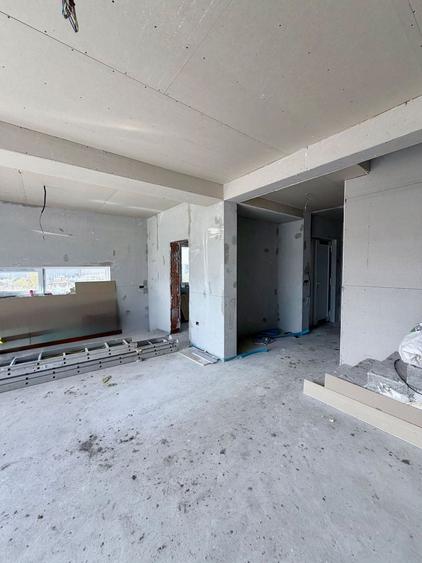 Duplex cu 4 camere cu Canalizare în Moșnița Nouă