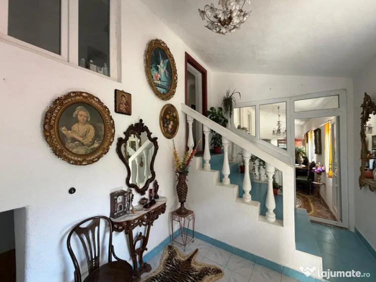 Casă cu 5 camere cu Teren 130 Mp în Lascăr Catargiu