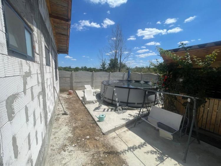 Casă cu 4 camere cu Teren 800 Mp în Central