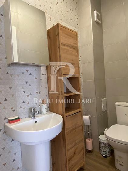 Apartament cu 3 camere decomandat, mobilat în Sud