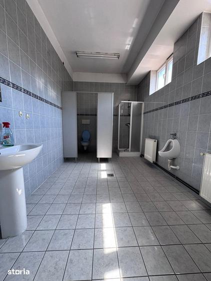 Spațiu comercial, de 990 mp, în Central