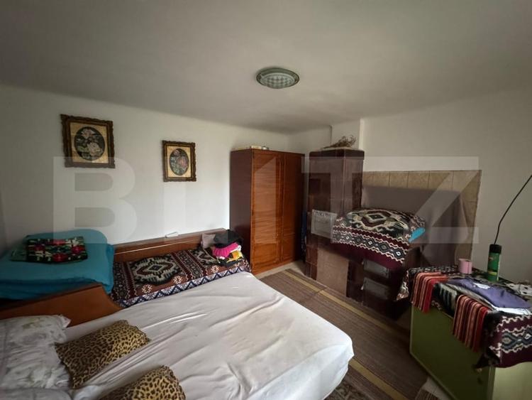 Casă individuală cu 5 camere cu Canalizare în 700