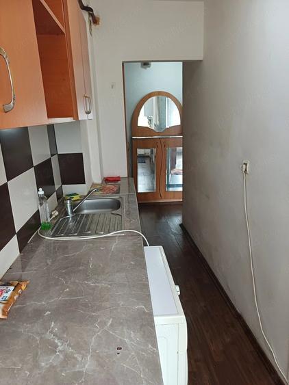 Garsonieră decomandată în Central