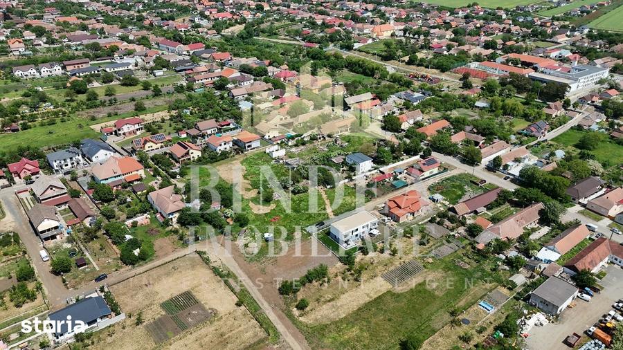 Teren de 700 mp, în Giarmata