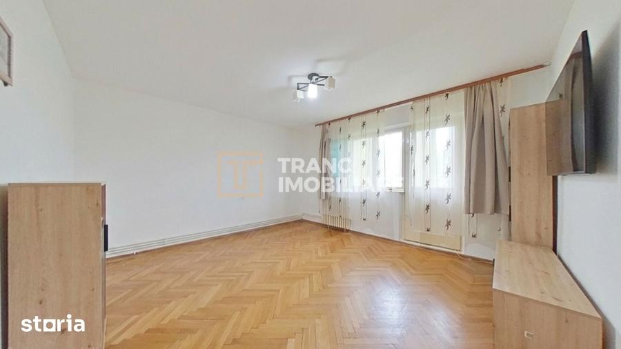 Apartament cu 3 camere decomandat, mobilat în Aurel Vlaicu