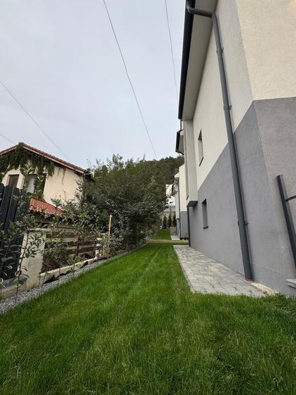 Casă individuală cu 5 camere cu Canalizare în Florești