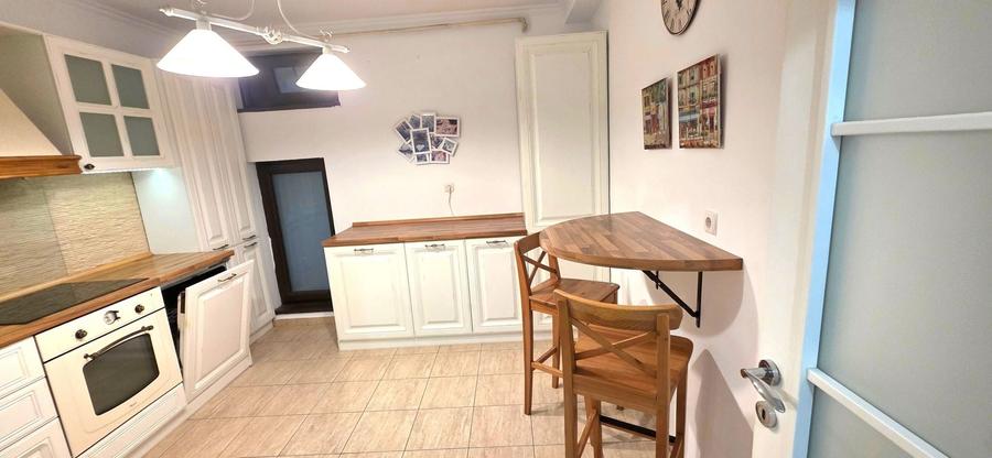Apartament cu 4 camere decomandat în Cișmigiu