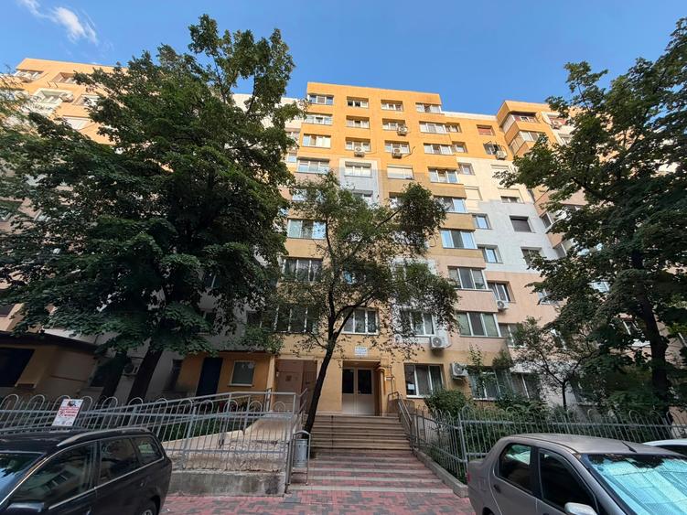 Apartament cu 2 camere decomandat în 1 Decembrie 1918