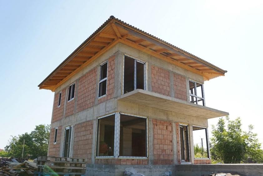 Casă cu 4 camere în Remetea