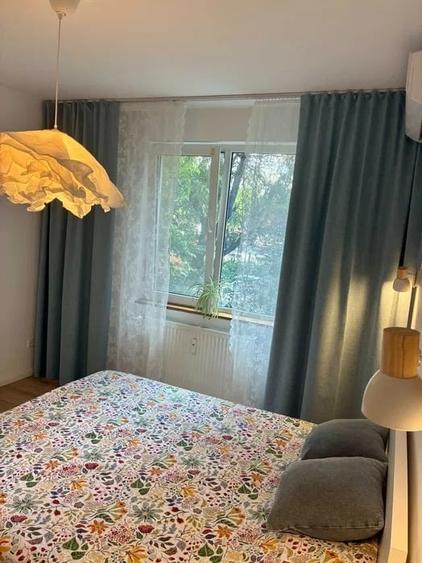 Apartament cu 3 camere decomandat în Crângași