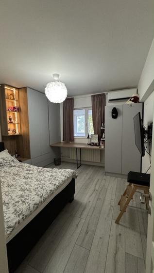 Apartament cu 3 camere decomandat, mobilat în Calea Călărașilor