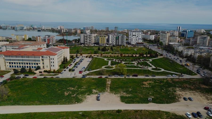 Spațiu comercial, de 159 mp, în Universitate