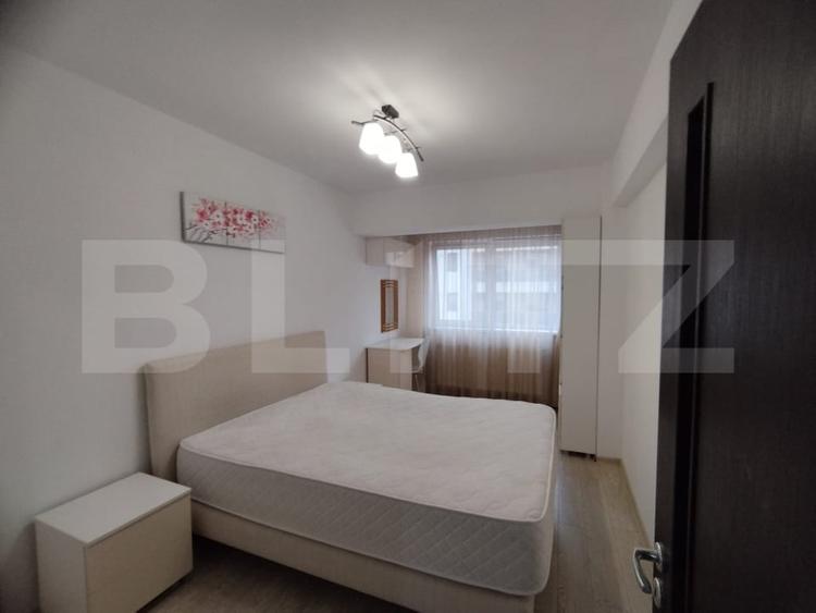 Apartament cu 3 camere decomandat, mobilat în Galata