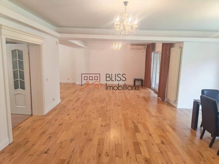 Casă cu 7 camere cu Teren 3000 Mp în Iancu Nicolae