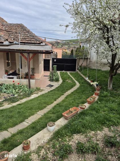 Casă cu 4 camere decomandat cu Teren 486 Mp în Șona