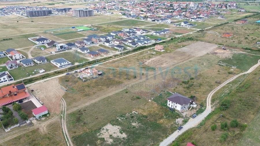 Teren Construcții intravilan de 800 mp, în Sânmartin