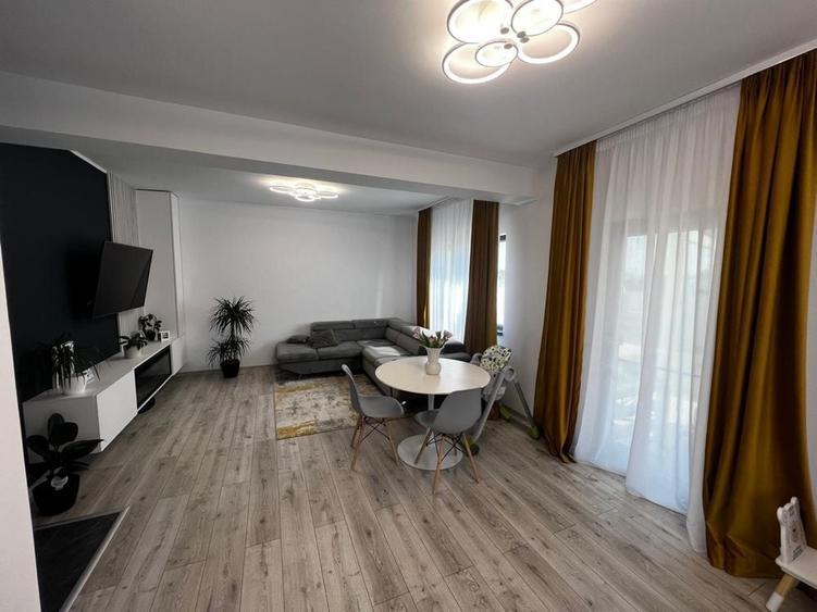 Casă cu 4 camere în Central