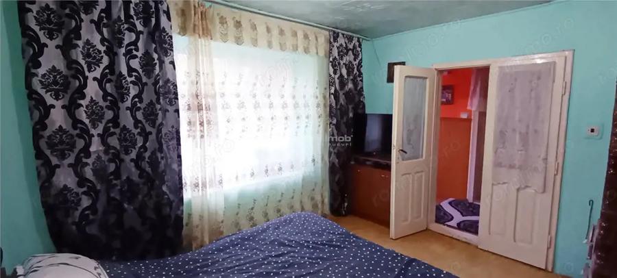 Casă cu 3 camere cu Canalizare în Moldova Nouă