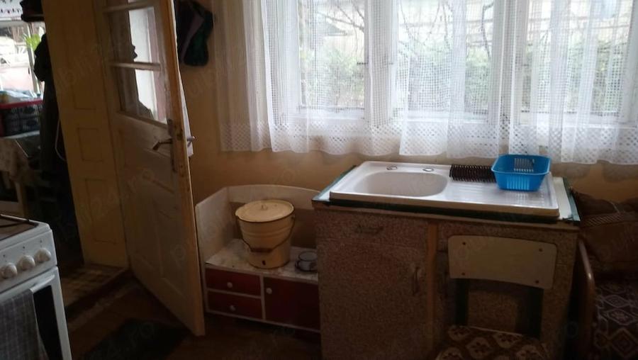 Casă cu 3 camere cu Teren 1600 Mp în Roua
