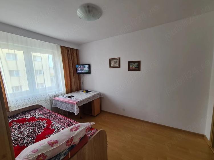 Apartament cu 2 camere semidecomandat în Tractorul