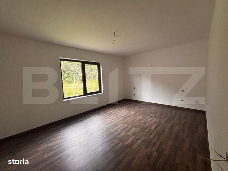 Casă cu 4 camere în Poiana Stampei