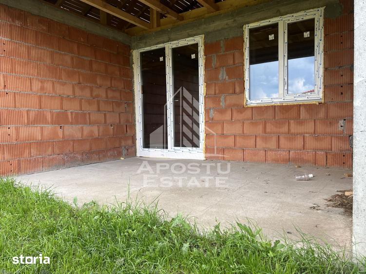 Casă cu 4 camere cu Teren 400 Mp în Orțișoara