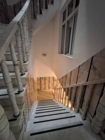 Casă individuală cu 12 camere cu Teren 500 Mp în Unirii
