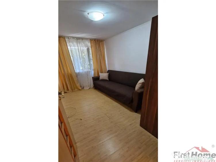 Apartament cu 3 camere decomandat, mobilat în Brăilei
