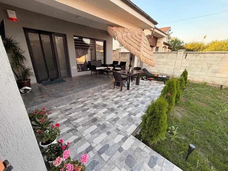 Casă cu Teren 250 Mp în Central
