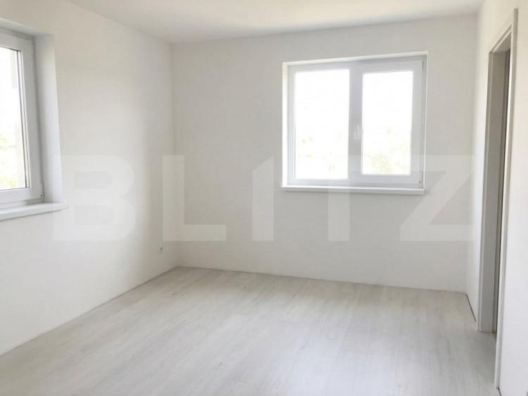 Casă cu 1 camere cu Teren 131 Mp în Petin
