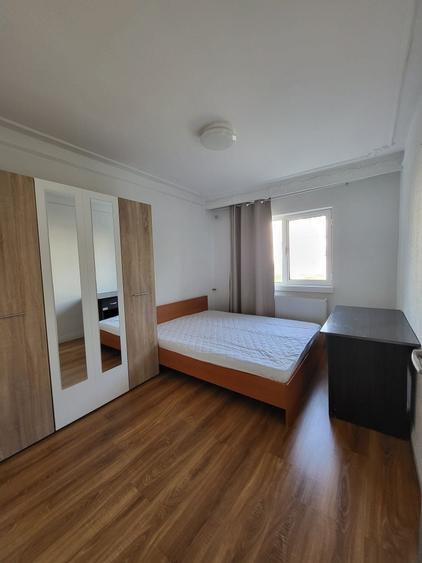 Inchiriez apartament 3camere Iasi Nicolina - 1