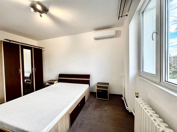 Apartament cu 2 camere semidecomandat, mobilat în Central